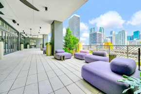 Stylish Studio in the heart of vibrant Downtown- Daily resort fee and parking not included